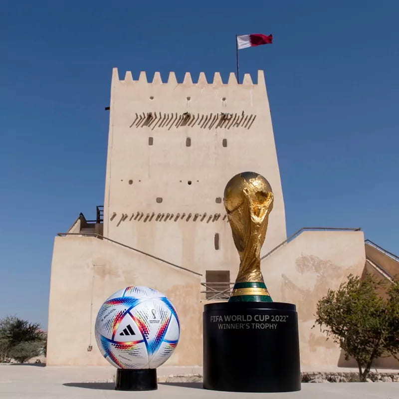 Quả bóng chính thức và chiếc cup vô địch World Cup 2022 Qatar